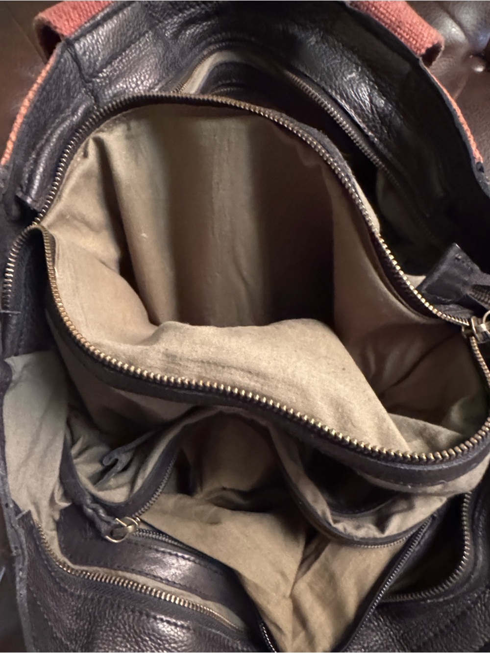 Unisex Multicolor Convertible Leather Bag - Picture 5 of 8